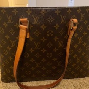 Pre-Loved Authentic Louis Vuitton Luco Tote
